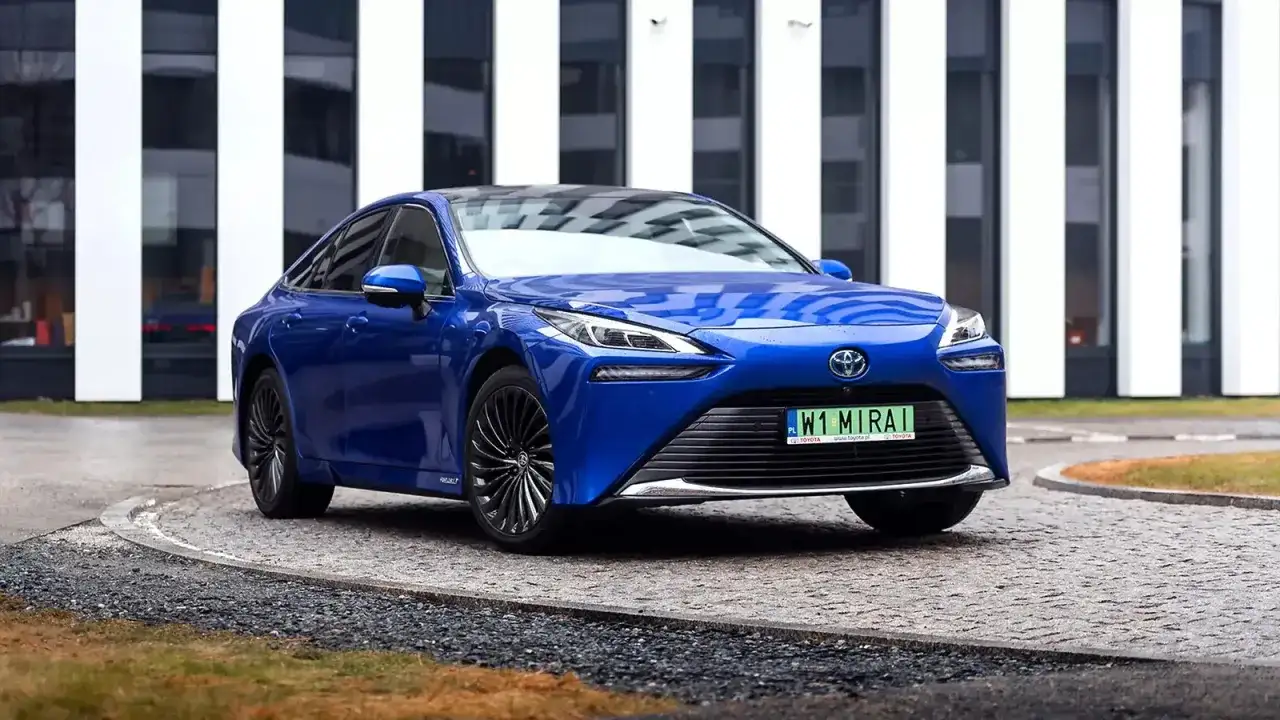 Auto na W: Wodór czy woda? Fakty i mity o napędzie przyszłości