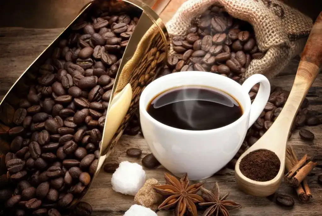 Jaką kawę ziarnistą wybrać? Porady, rankingi i błędy, których unikać