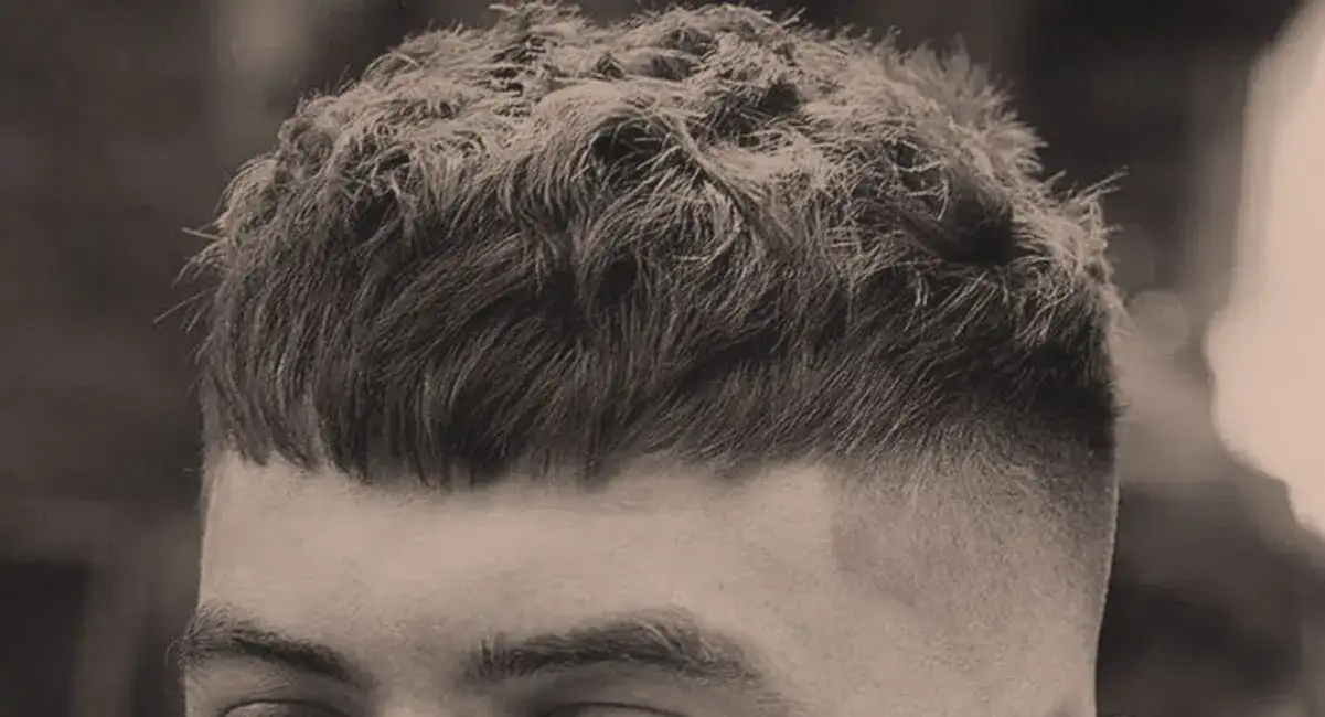 French Crop: Modna fryzura męska - jak wykonać i stylizować