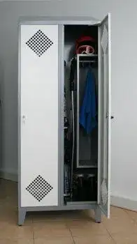 Jak wybrać idealną szafę na narty? Porady, rodzaje i najlepsze rozwiązania