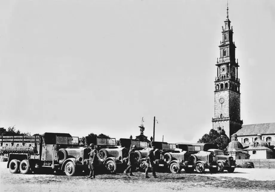 Kiedy powstał klasztor na jasnej górze? Odkryj fascynującą historię