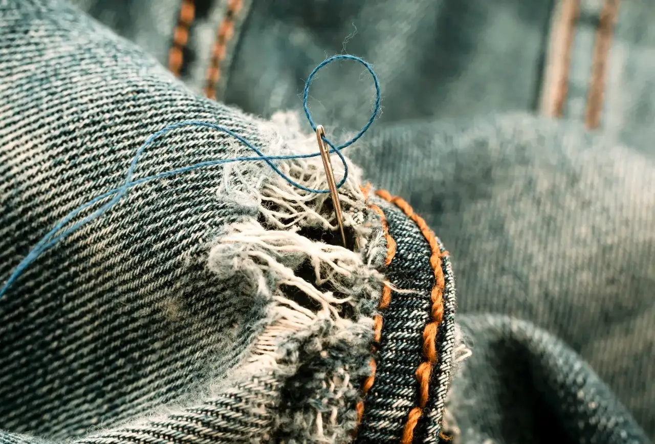 Jak cerować skarpetki: Oszczędzaj, naprawiaj, twórz!