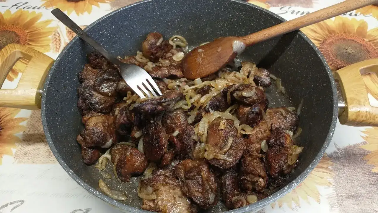 Jak zrobić wątróbkę drobiową – prosty przepis na smaczne danie