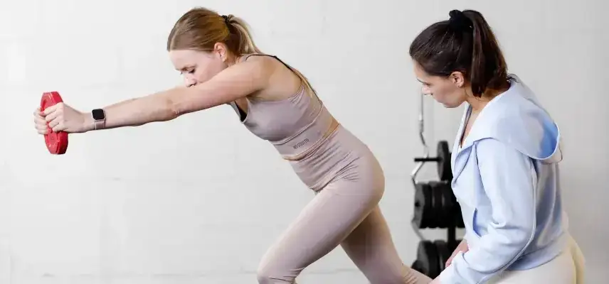 Trening obwodowy: siła, kondycja, spalanie tłuszczu. Jak zacząć?