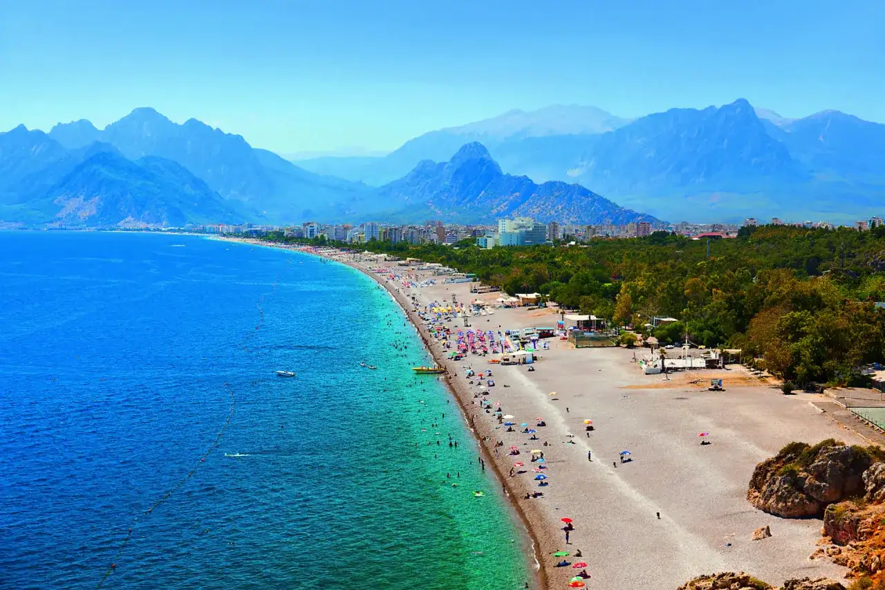 Antalya: Morze Śródziemne dlaczego to raj na wakacje?
