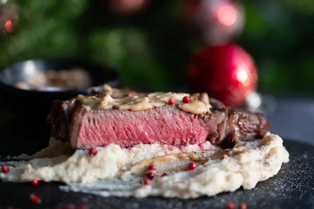 Jakie surówki do steka sprawią, że posiłek będzie wyjątkowy?