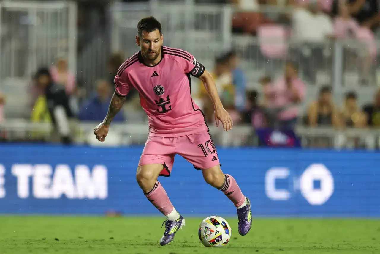 Messi w Lidze Mistrzów: Ile razy wygrał i jak to zrobił?