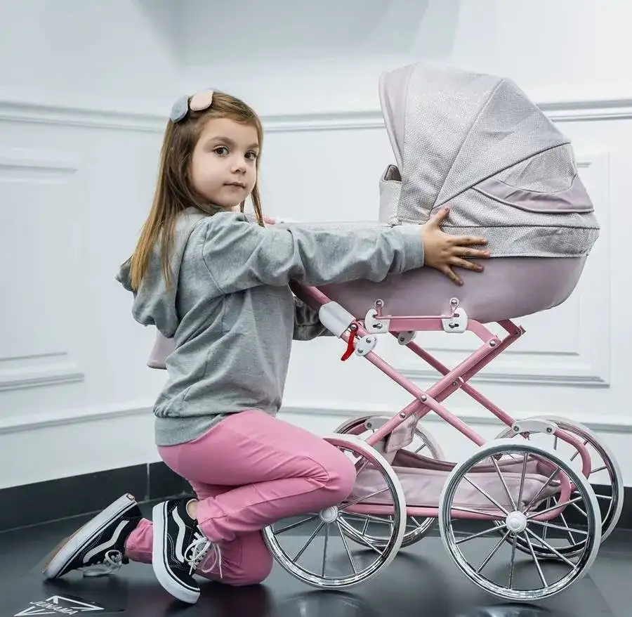 Najlepsze wózki dla dzieci zabawka – wybierz idealny model dla swojej lalki