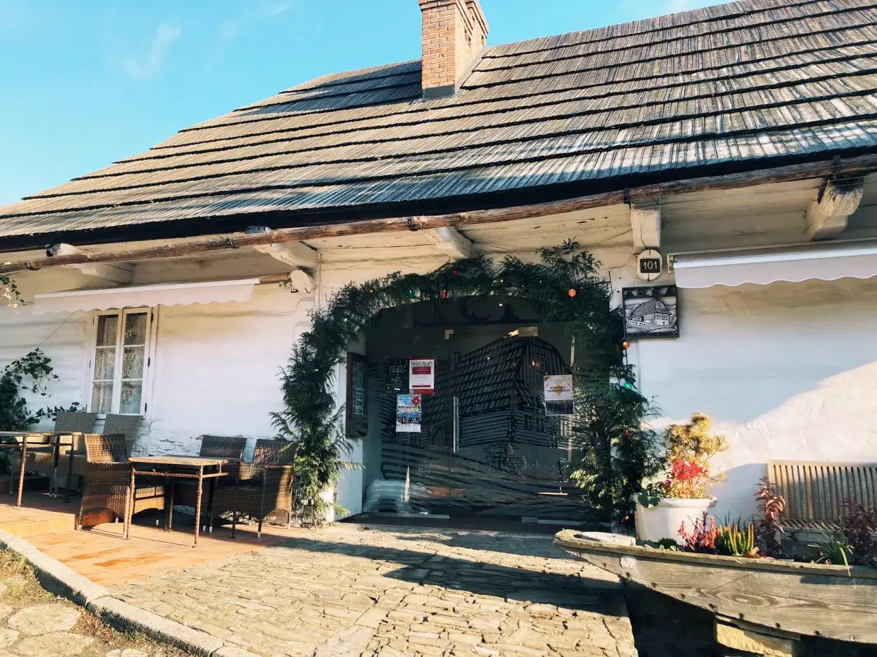 Lanckorona: Gdzie zjeść? Odkryj kultowe smaki i domowe jedzenie!