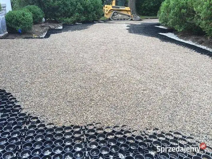 Jak zrobić podjazd z betonu - uniknij błędów i zbuduj trwałą nawierzchnię