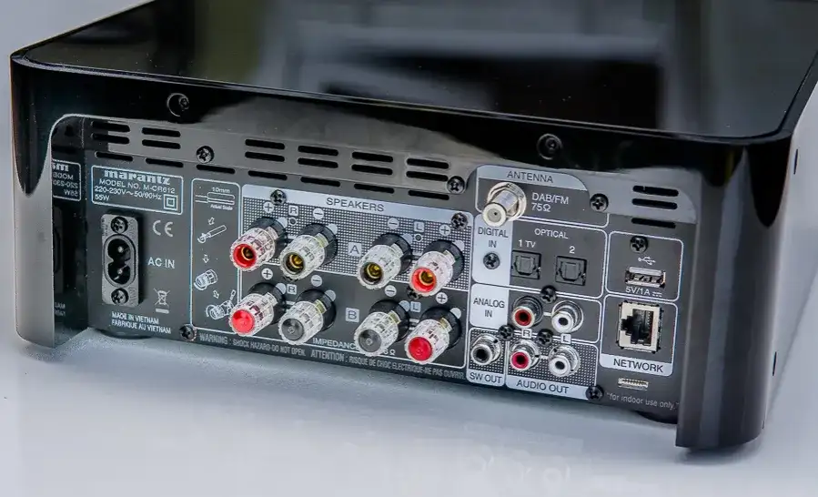 Wzmacniacz Denon czy Marantz – który model zapewni lepszy dźwięk?