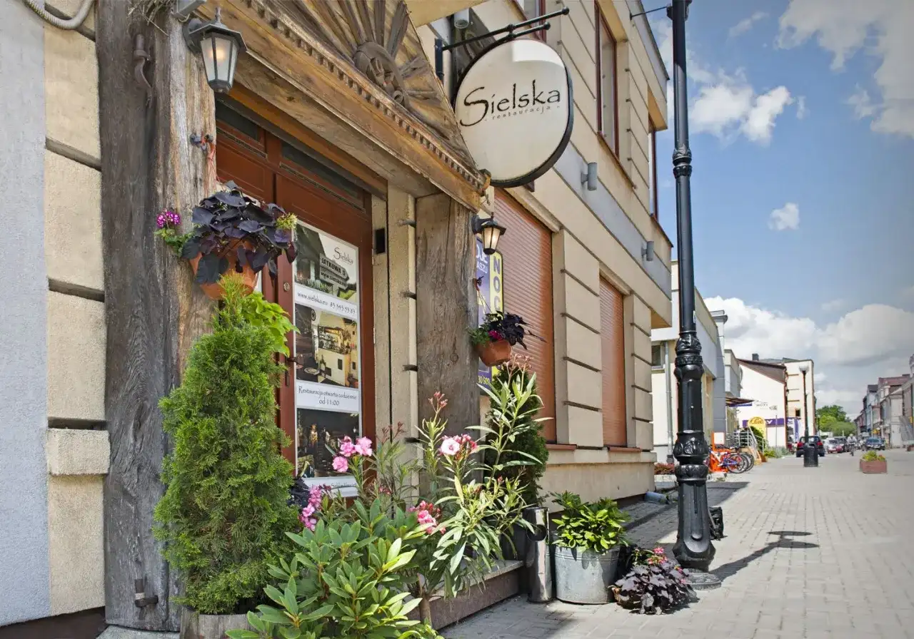 Gdzie zjeść w Białej Podlaskiej? Najlepsze restauracje i smaki