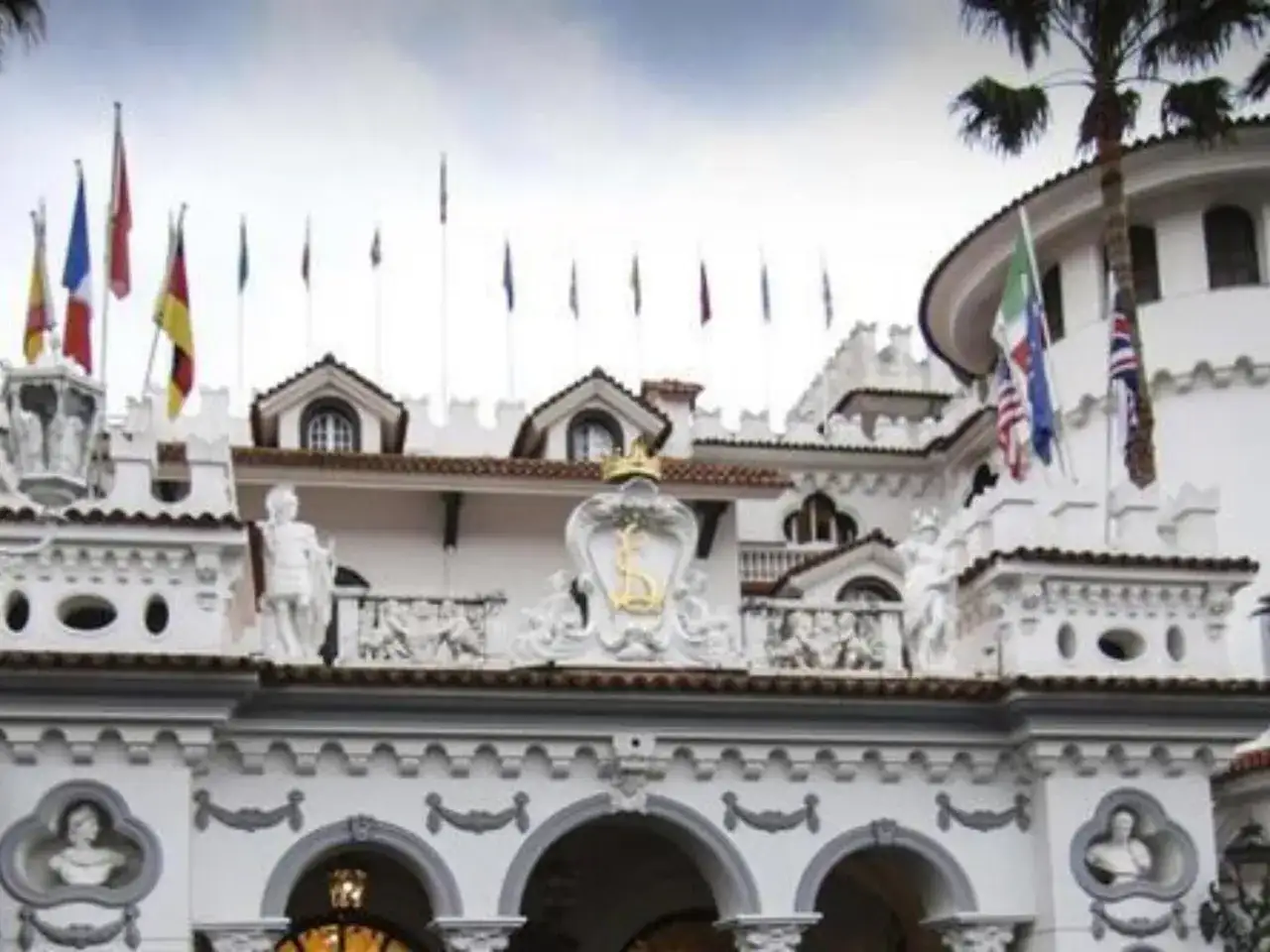 Grand Hotel La Sonrisa: il Castello delle Cerimonie tra confisca e futuro