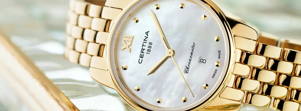 Złoty zegarek damski: Wybierz i noś z klasą! Porady eksperta