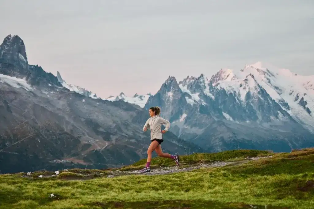 Jak biegać w zimie: skuteczne porady na chłodne dni dla biegaczy