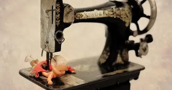 Władysław Hasior: kontrowersyjne rzeźby, które zmieniły sztukę