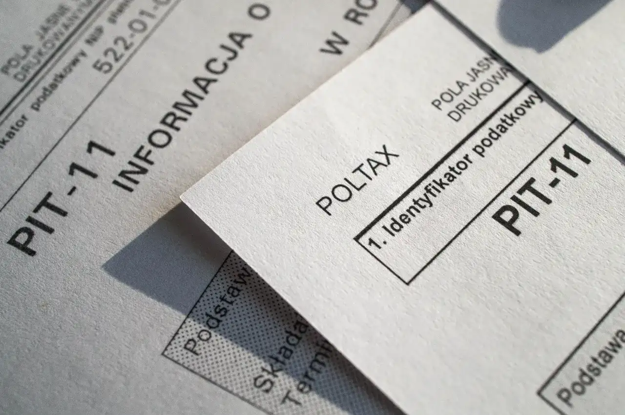 Czy zakład pracy rozlicza PIT? Poznaj prawdę o dokumentach PIT-11