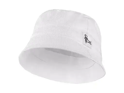 "Czapka rybaczka" to bucket hat! Historia, style i jak nosić?