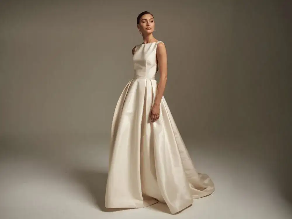 Jak wybrać sukienkę na ślub cywilny? Trendy, fasony, alternatywy