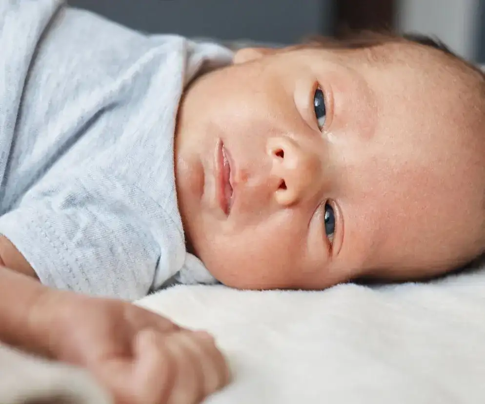 Becikowe: Ile czekać na decyzję i wypłatę? Uniknij opóźnień!