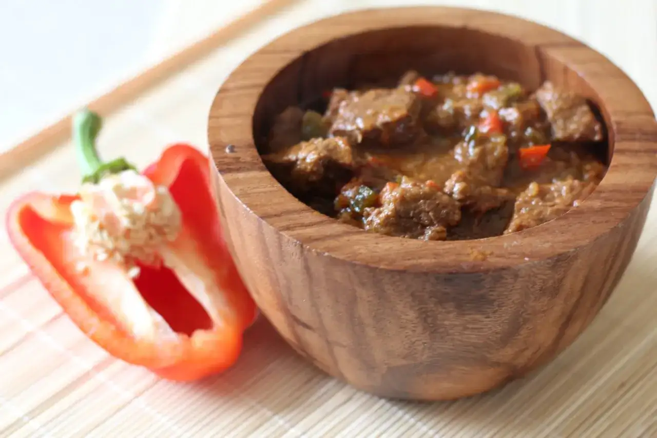 Jak przygotować idealny gulasz z wołowiny, który zachwyci smakami