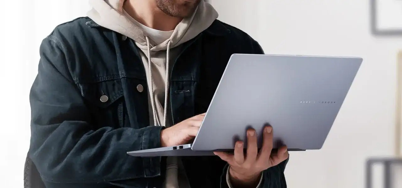 Jaki laptop dla ucznia w 2026? Wybierz mądrze! Poradnik dla rodziców