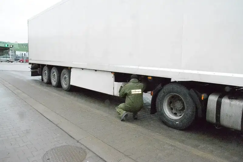 Gdzie jest numer vin w naczepie Schmitz? Oto najważniejsze lokalizacje