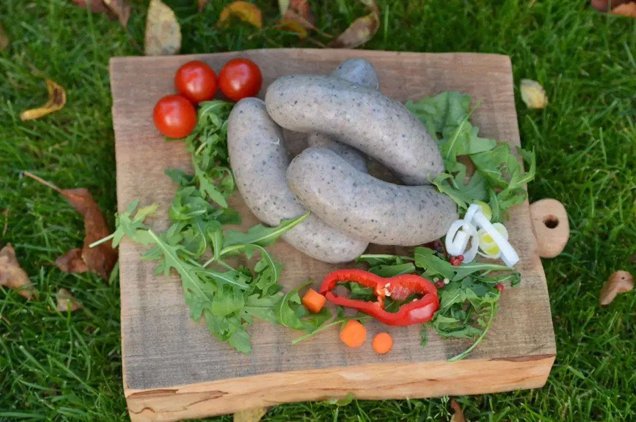 Biała kaszanka z czego jest? Odkryj tajemnice składników i różnice