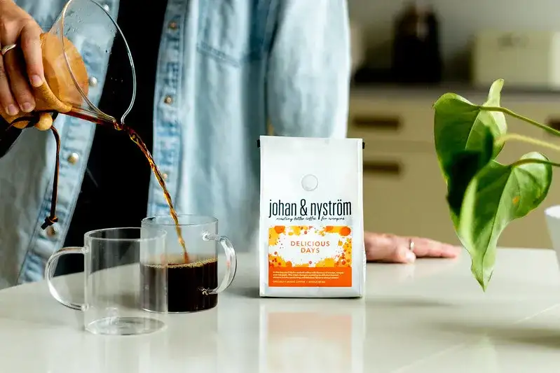 Ile godzin działa kawa? Odkryj, jak długo utrzymuje się efekt kofeiny