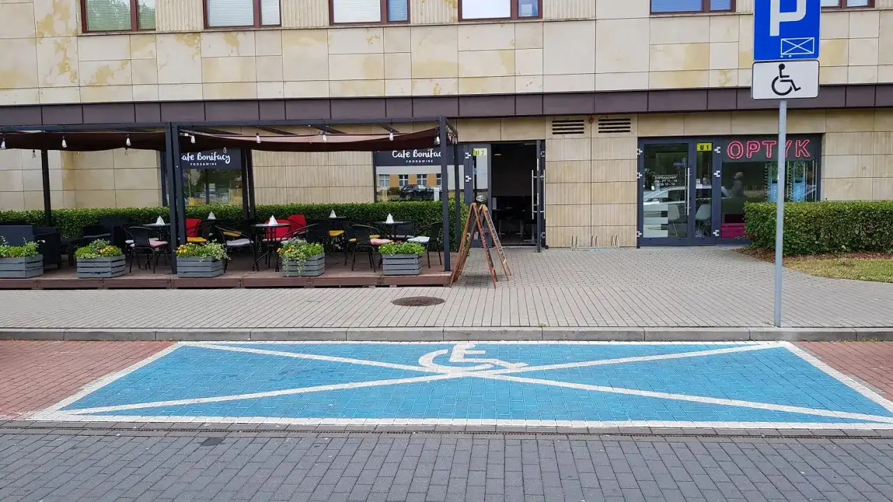 Jakie znaki drogowe nie obowiązują niepełnosprawnych? Oto prawda!