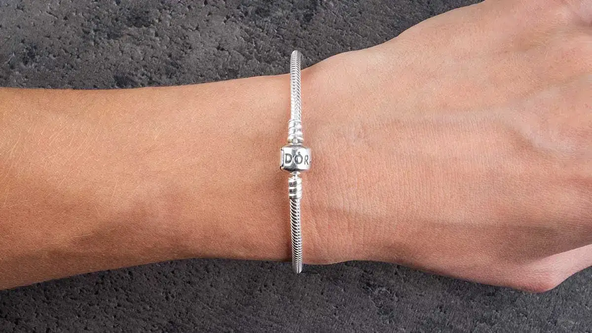 Czy bransoletka pandory bardzo się rozciąga? Oto, co musisz wiedzieć