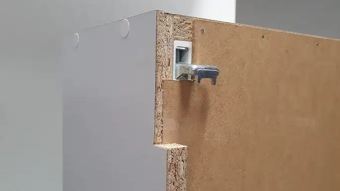 Jak zamontować zawieszki do szafek w 5 prostych krokach - instrukcja montażu