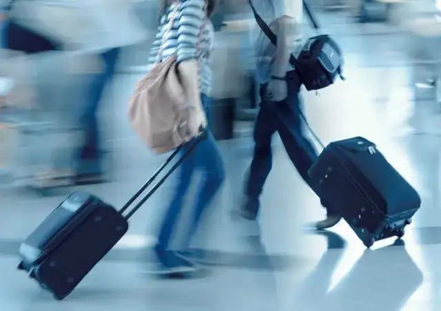 Czy Ryanair sprawdza wymiary bagażu podręcznego? Oto, co musisz wiedzieć