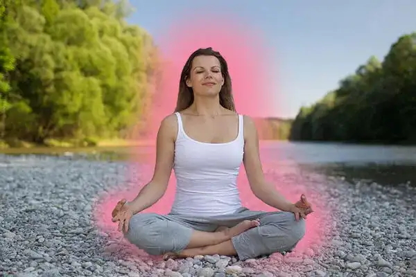 Co oznacza różowa aura? Poznaj jej znaczenie i wpływ na życie