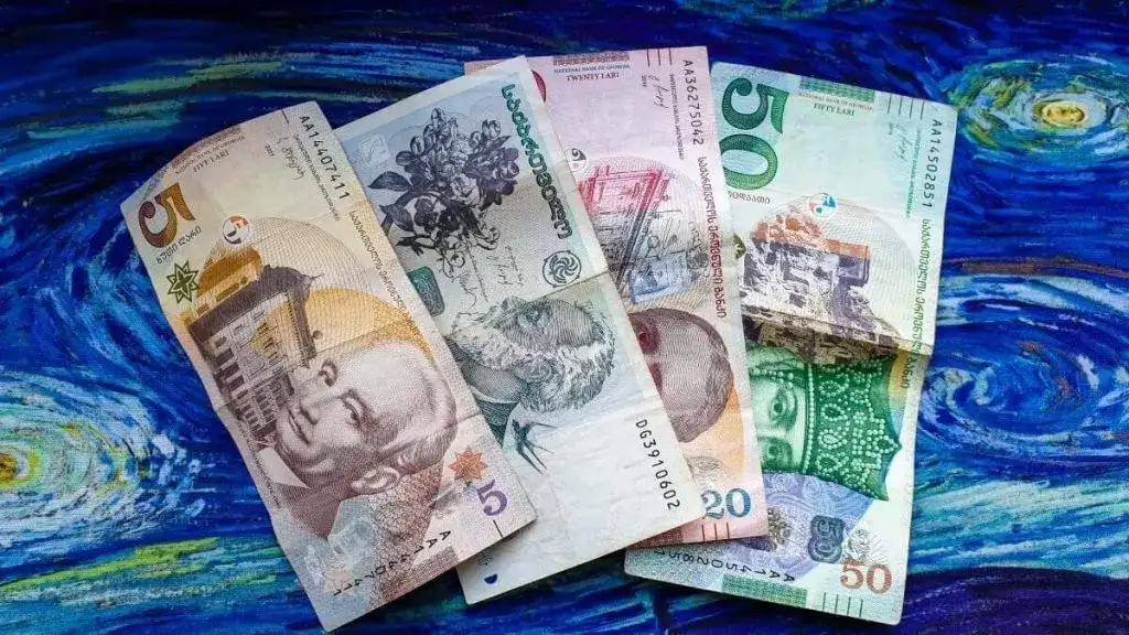 Waluta w Gruzji: wszystko, co musisz wiedzieć o lari gruzińskim i płatnościach