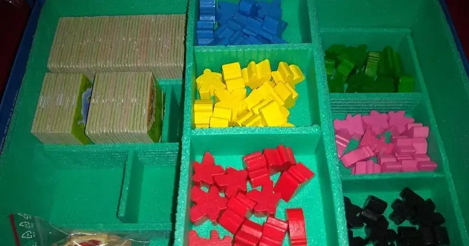 Jak zrobić insert do gry - proste kroki i cenne wskazówki