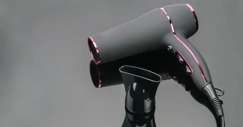 Cena suszarki do włosów: Ile kosztuje dobry model i czy warto dopłacić?