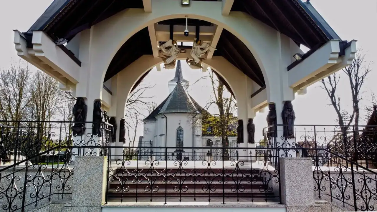 Sanktuarium maryjne w Ludźmierzu – historia, cuda i pielgrzymki w sercu Podhala