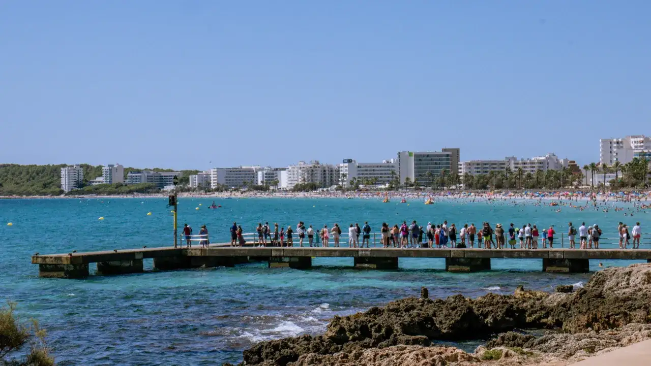 Hotel żąda dowodu? Twoje prawa i zakaz skanowania (RODO)