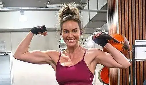 Ile lat ma Anna Lewandowska? Zaskakujący wiek trenerki fitness