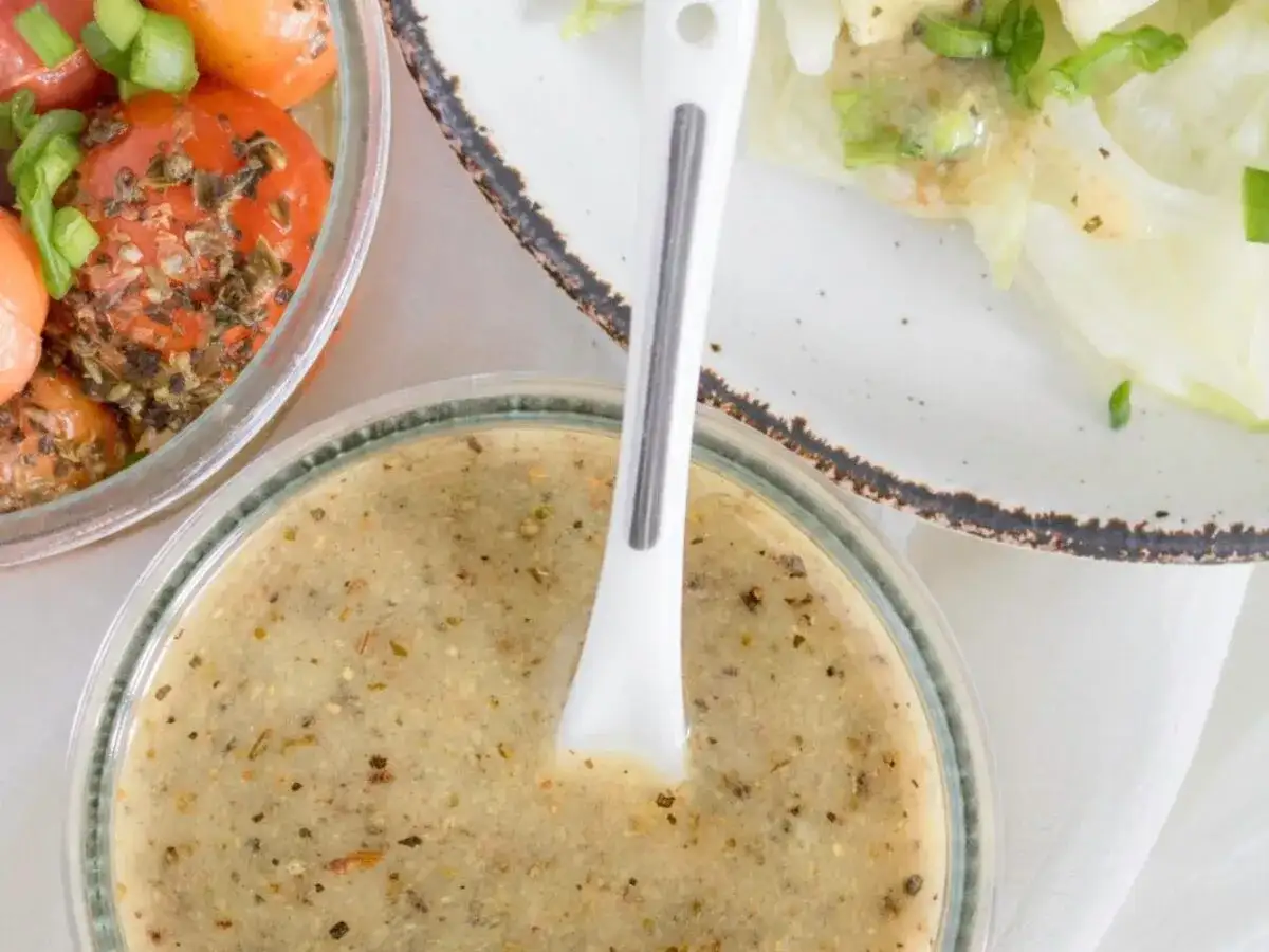 Jak zrobić sos winegret z musztardą - prosta receptura i porady