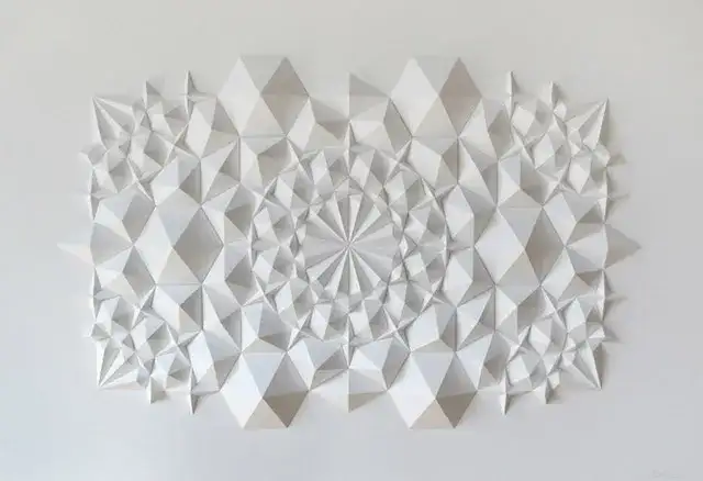 Jak stworzyć rzeźbę z papieru i kleju - proste techniki i porady