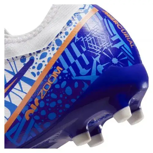 Korki Cristiano Ronaldo dla dzieci - idealne buty na boisko