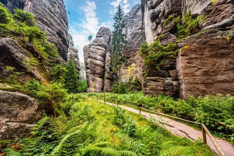 Szybki wypad do Czech? Odkryj TOP atrakcje blisko polskiej granicy