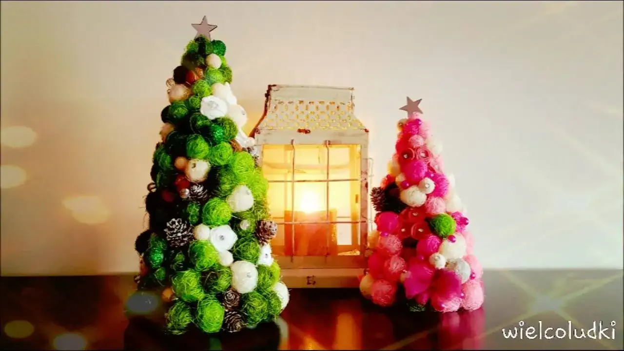 Choinka z bombek DIY: Twórz własne, magiczne ozdoby świąteczne