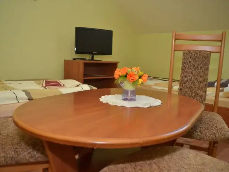 Zajazd Cichy Dworek - komfortowe noclegi i idealne miejsce na imprezy