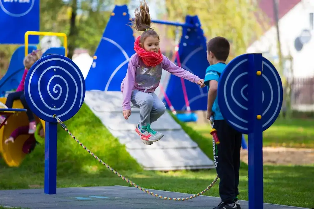 Czym są gry co go? Zasady, przykłady i popularne alternatywy dla dzieci