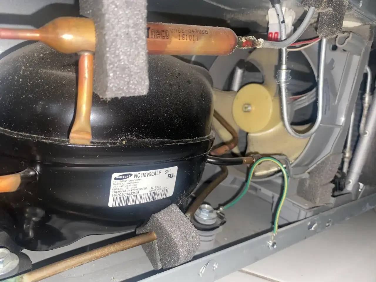 Ile kosztuje wymiana wentylatora w lodówce? Sprawdź ceny i czynniki wpływające na koszty