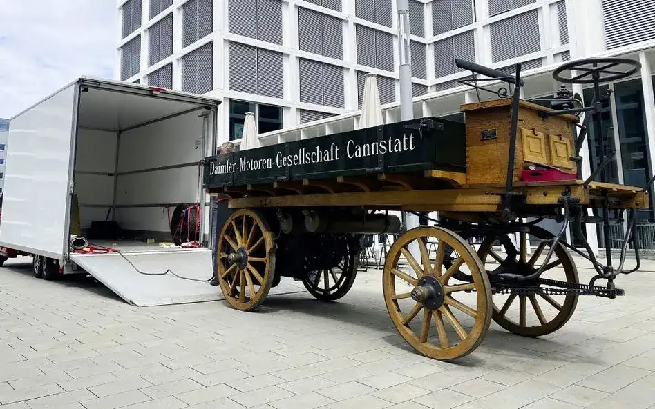 Koń z wozem: Historia transportu, który zmienił cywilizację