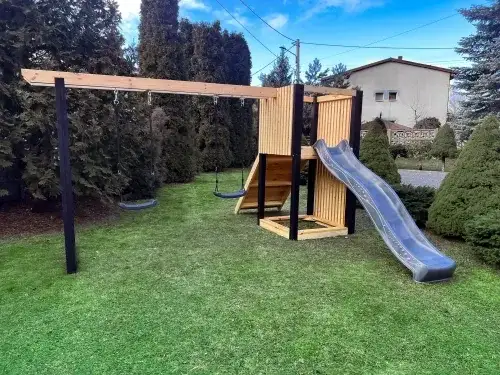 Małpi gaj ogrodowy – jak stworzyć bezpieczną przestrzeń do zabawy?